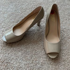 Woman’s Beige Shoes